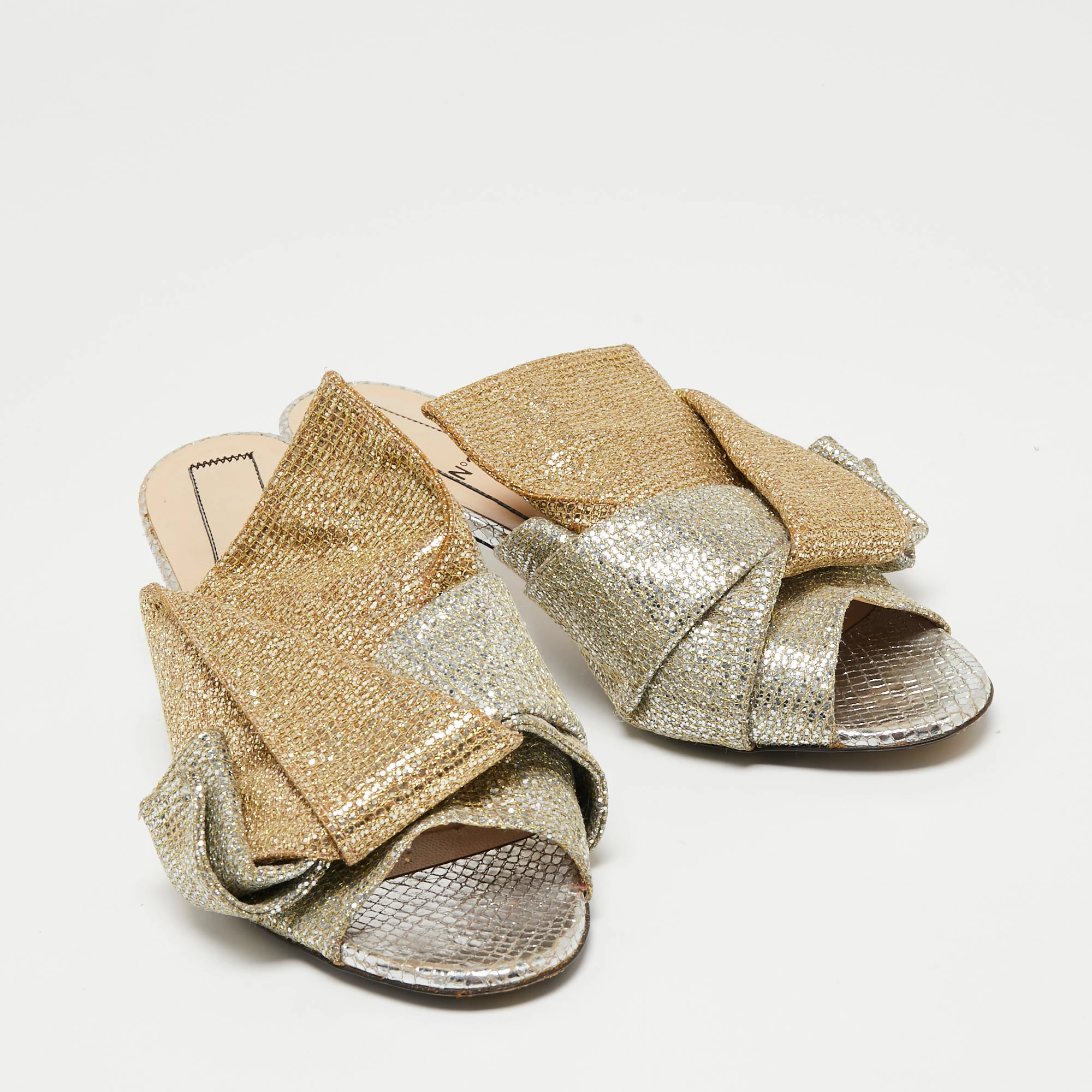 N21 Nº21 Metallic Silver/Gold Glitter Knot Open Toe Mules Size 38.5 Women Sandals N21 Nº21 Metallic Silver/Gold Glitter Knot Open Toe Mules Size 38.5 Women Sandals -N21shop luxury women n21 used shoes p705611 006