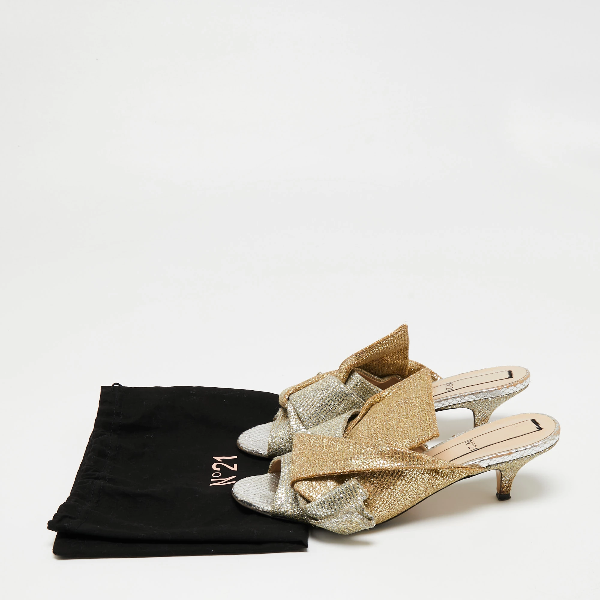 N21 Nº21 Metallic Silver/Gold Glitter Knot Open Toe Mules Size 38.5 Women Sandals N21 Nº21 Metallic Silver/Gold Glitter Knot Open Toe Mules Size 38.5 Women Sandals -N21shop luxury women n21 used shoes p705611 009