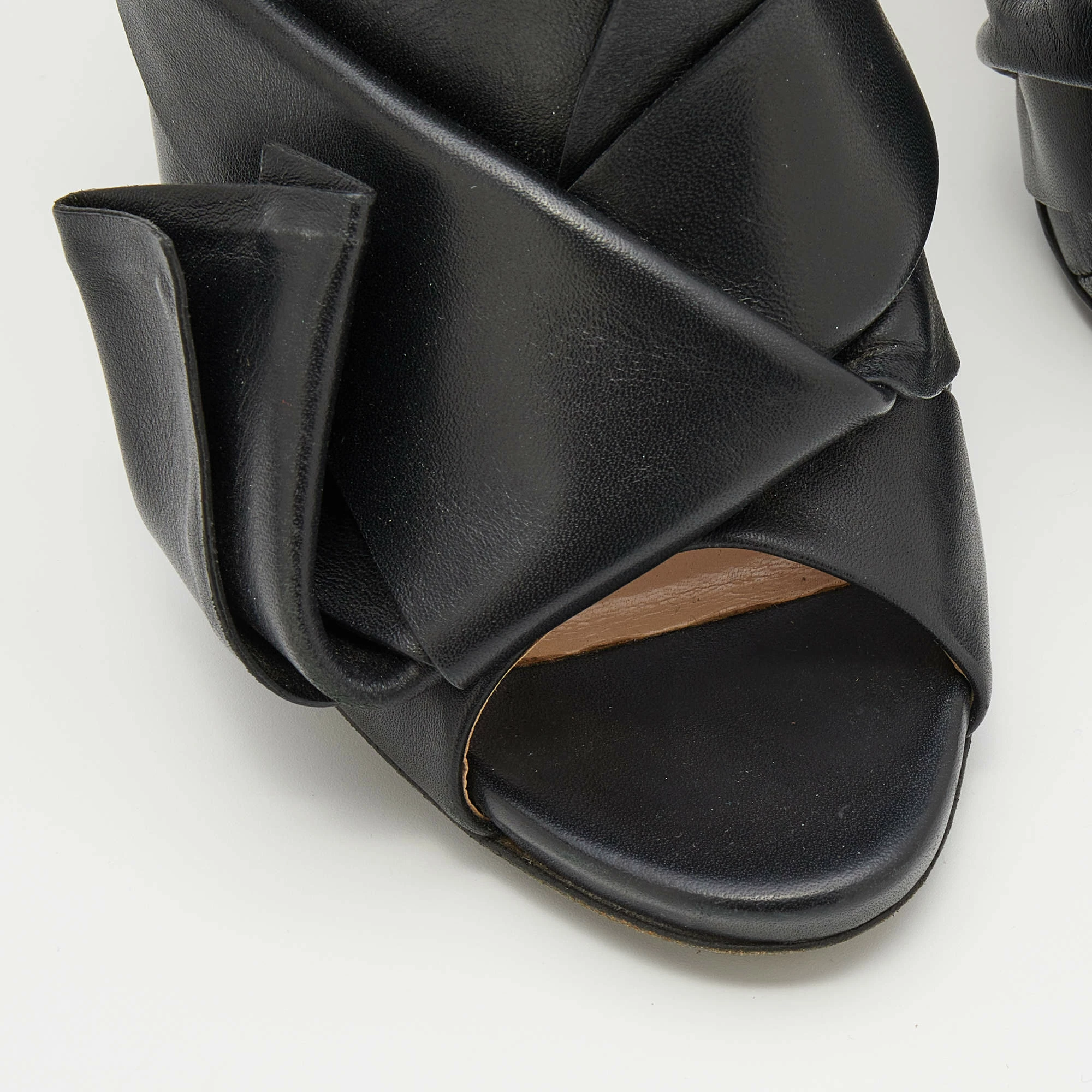 N21 N°21 Black Leather Ronny Pleated Open Toe Mules Size 39 Women Sandals N21 N°21 Black Leather Ronny Pleated Open Toe Mules Size 39 Women Sandals -N21shop luxury women n21 used shoes p707557 006